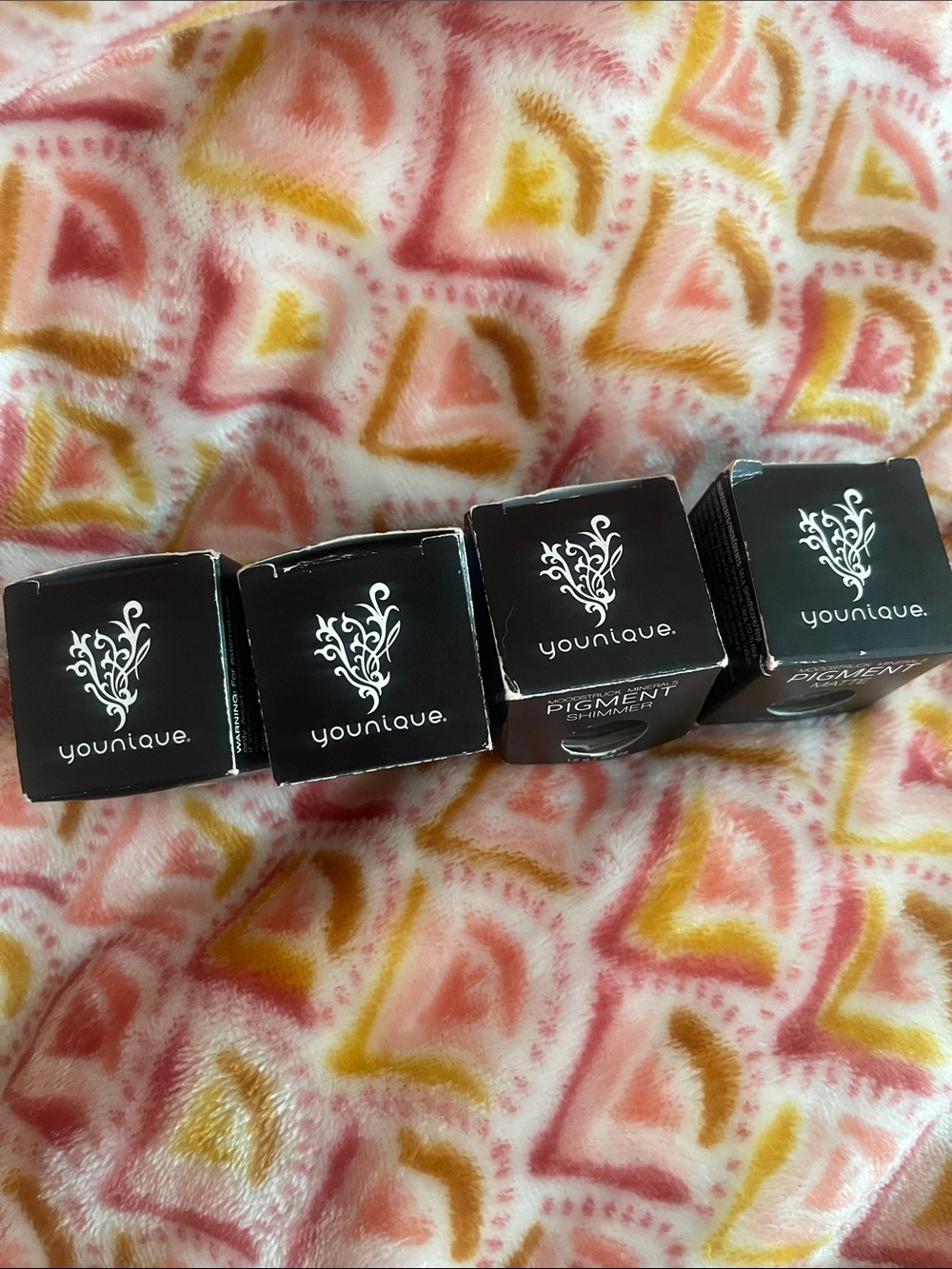 Younique Mineral Eyeshadow Pigments -  Naive, Adorable, Confident, Enamored